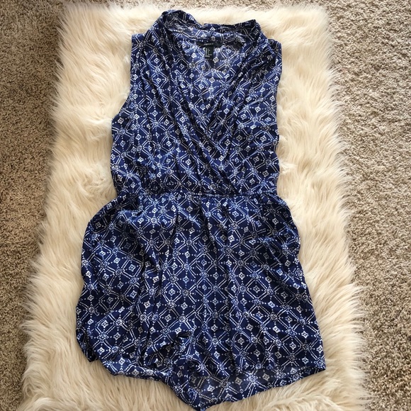 Forever 21 sleeveless romper - Picture 3 of 9